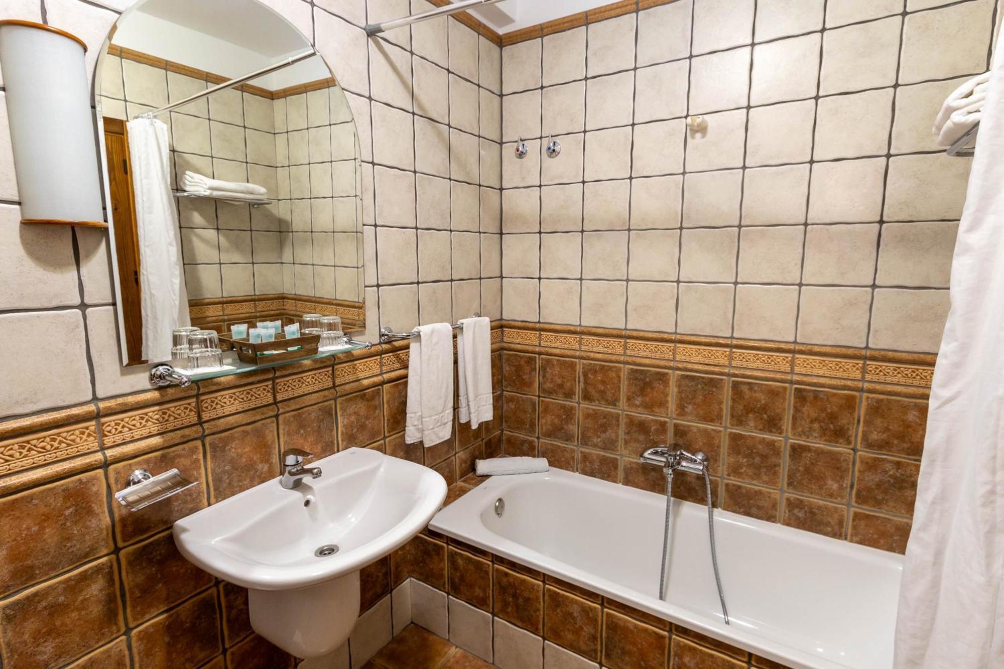 Hotel La Fragua II Trevélez Zimmer foto